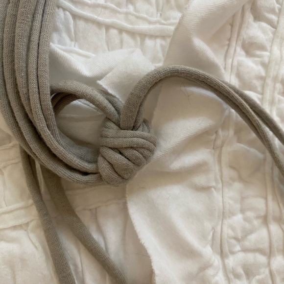 Beautiful and adjustable necklace from Anthropologie - Picture 3 of 3